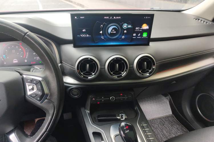 Used Wey VV6 2020 2.0T Four-Wheel Drive Zhiyu+ Audio And AC Panel