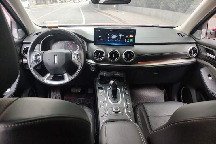 Used Wey VV6 2020 2.0T Four-Wheel Drive Zhiyu+ Center Console
