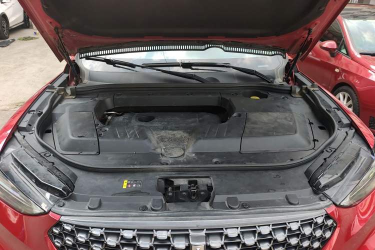 Used Wey VV6 2020 2.0T Two-Wheel Drive Smart Protection+ Engine Bay