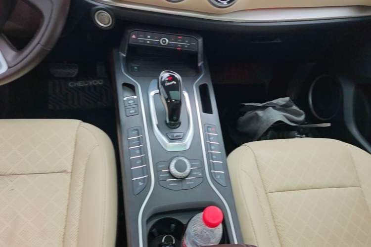 Used Wey VV6 2020 2.0T Two-Wheel Drive Smart Enjoyment+ Gear Lever