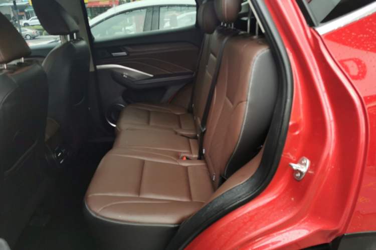 Used Wey VV6 2020 2.0T Two-Wheel Drive Smart Protection+ Interior 4