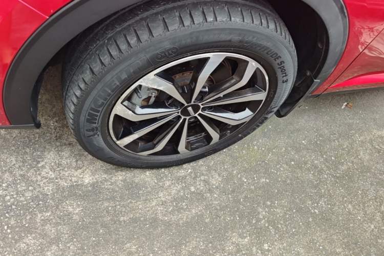 Used Wey VV6 2020 2.0T Two-Wheel Drive Smart Enjoyment+ Left Front Wheel Hub