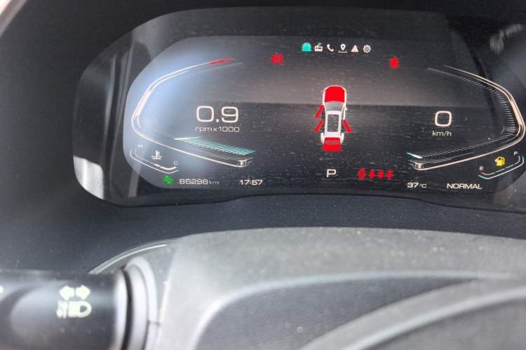 Used Wey VV6 2020 2.0T Two-Wheel Drive Smart Protection+ Odometer Close Up