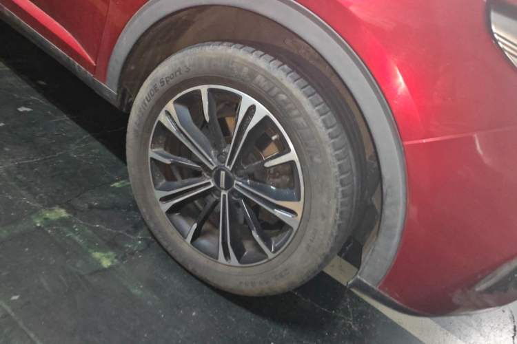 Used Wey VV6 2020 2.0T Two-Wheel Drive Smart Enjoyment+ Right Front Wheel Hub