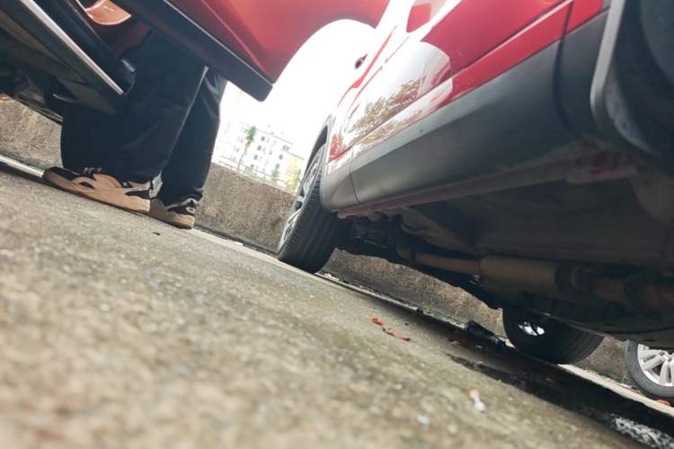 Used Wey VV6 2020 2.0T Two-Wheel Drive Smart Enjoyment+ Right Side Sill