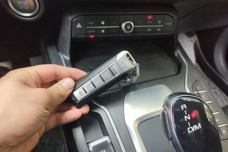 Used Wey VV6 2020 2.0T Four-Wheel Drive Zhiyu+ Vehicle Key