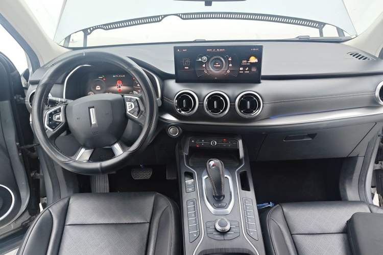 Used Wey VV6 2020 2.0T Two-Wheel Drive Smart Protection+ Center Console