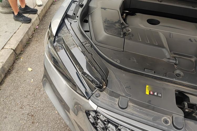 Used Wey VV6 2020 2.0T Two-Wheel Drive Smart Protection+ Engine Bay Right