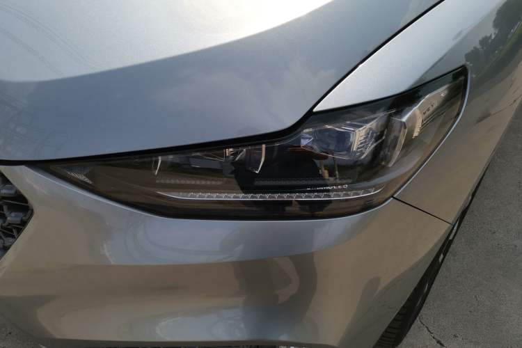 Used Wey VV6 2020 2.0T Four-Wheel Drive Zhiyu+ Left Front Headlight