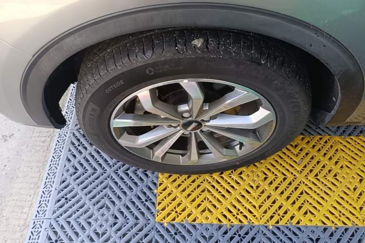 Used Wey VV6 2020 2.0T Two-Wheel Drive Smart Enjoyment+ Left Front Wheel Hub