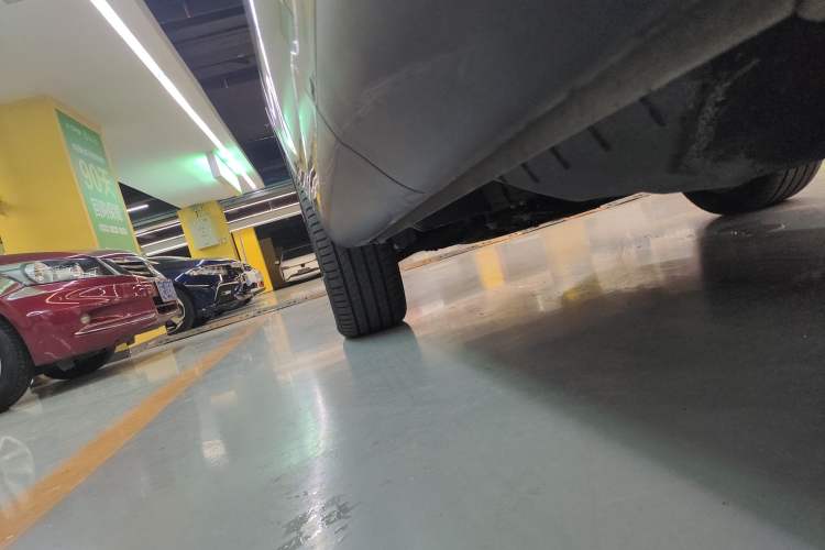Used Wey VV6 2020 2.0T Two-Wheel Drive Smart Enjoyment+ Left Side Sill
