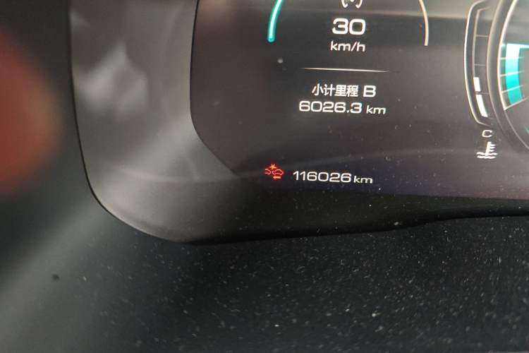 Used Wey VV6 2020 2.0T Four-Wheel Drive Zhiyu+ Odometer Close Up
