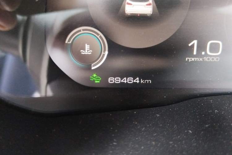 Used Wey VV6 2020 2.0T Two-Wheel Drive Smart Protection+ Odometer Close Up