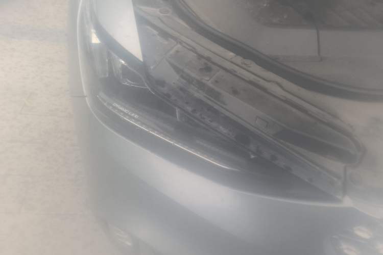 Used Wey VV6 2020 2.0T Four-Wheel Drive Zhiyu+ Right Front Headlight