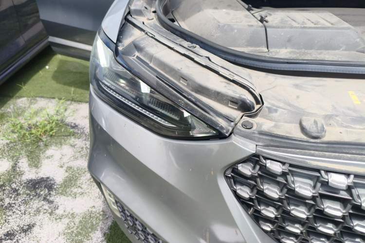 Used Wey VV6 2020 2.0T Two-Wheel Drive Smart Protection+ Right Front Headlight