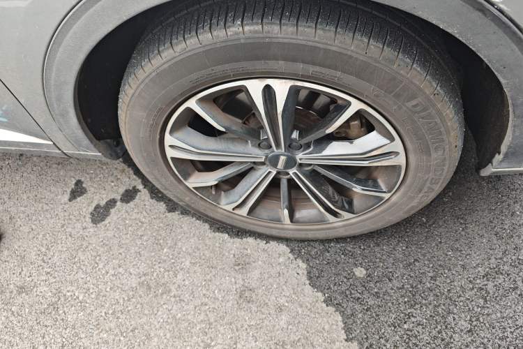 Used Wey VV6 2020 2.0T Four-Wheel Drive Zhiyu+ Right Front Wheel Hub