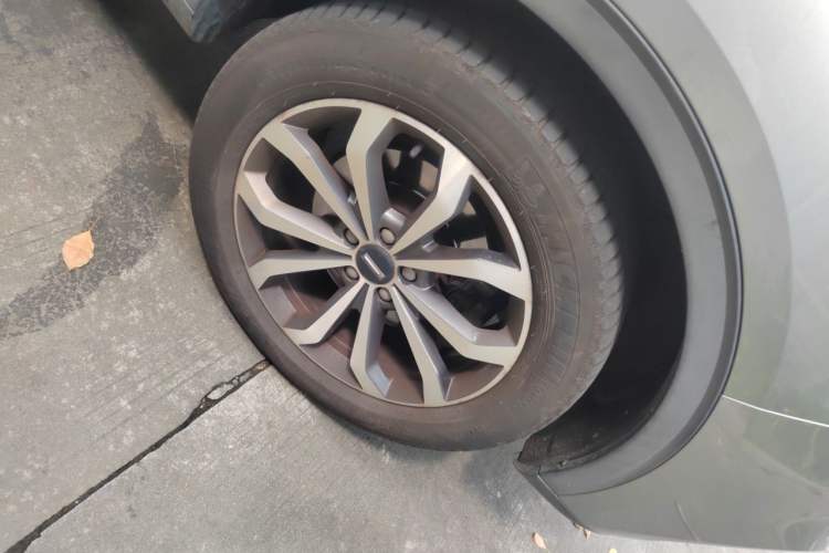 Used Wey VV6 2020 2.0T Two-Wheel Drive Smart Protection+ Right Front Wheel Hub