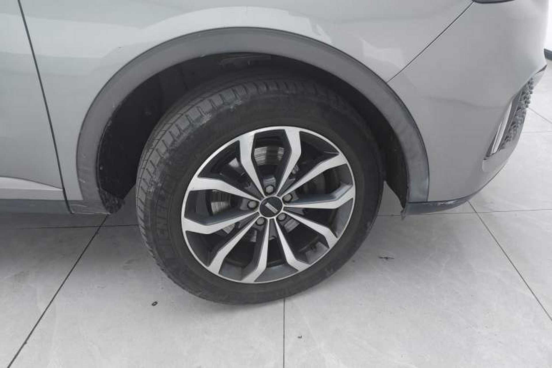 Used Wey VV6 2020 2.0T Two-Wheel Drive Smart Protection+ Right Front Wheel Hub
