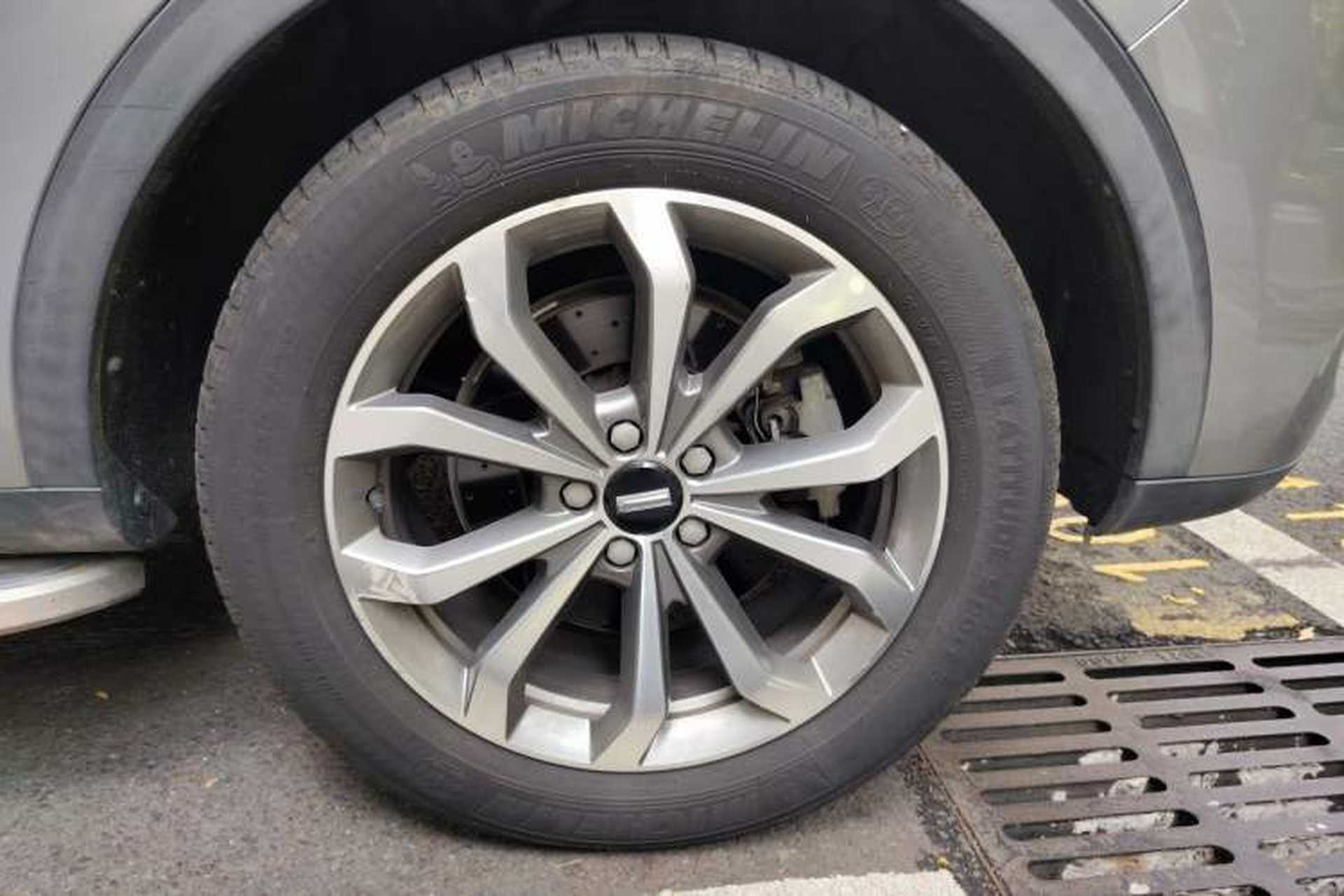 Used Wey VV6 2020 2.0T Two-Wheel Drive Smart Enjoyment+ Right Front Wheel Hub