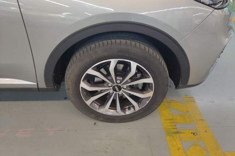 Used Wey VV6 2020 2.0T Two-Wheel Drive Smart Enjoyment+ Right Front Wheel Hub