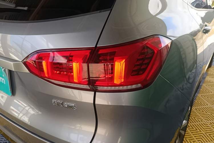 Used Wey VV6 2020 2.0T Two-Wheel Drive Smart Enjoyment+ Right Rear Taillight