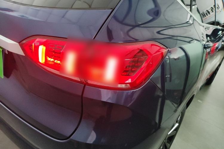 Used Wey VV6 2020 2.0T Two-Wheel Drive Smart Protection+ Right Rear Taillight