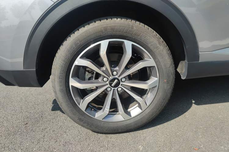 Used Wey VV6 2020 2.0T Two-Wheel Drive Smart Enjoyment+ Right Rear Wheel Hub