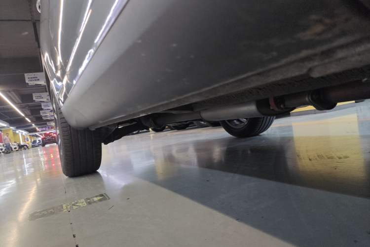 Used Wey VV6 2020 2.0T Two-Wheel Drive Smart Enjoyment+ Right Side Sill