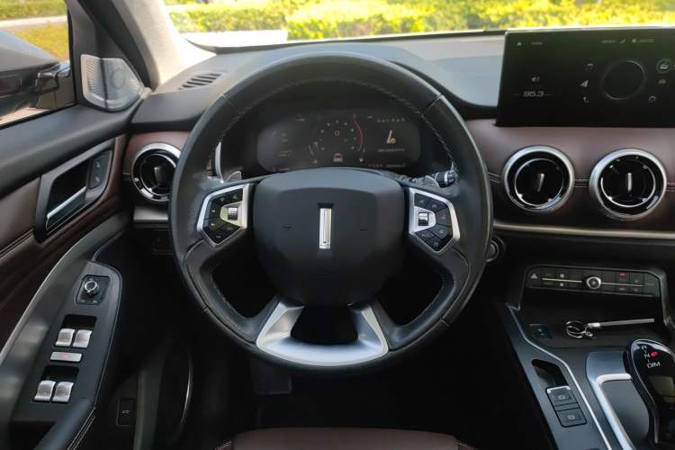 Used Wey VV6 2020 2.0T Two-Wheel Drive Smart Enjoyment+ Steering Wheel