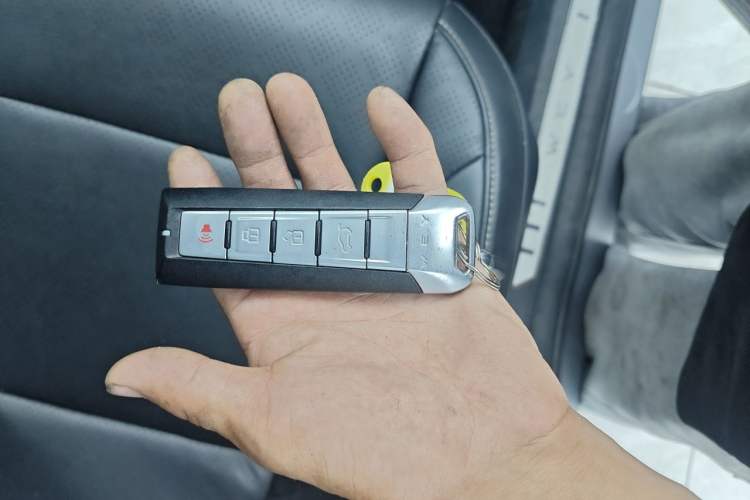 Used Wey VV6 2020 2.0T Two-Wheel Drive Smart Protection+ Vehicle Key