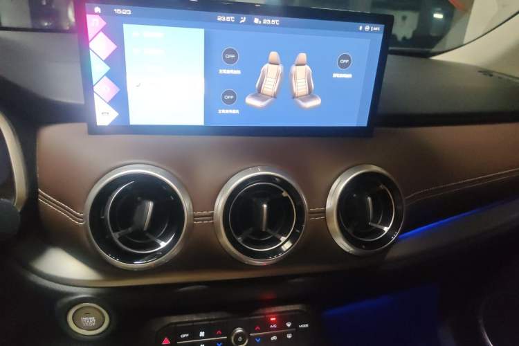 Used Wey VV6 2020 2.0T Two-Wheel Drive Smart Enjoyment+ Audio And AC Panel