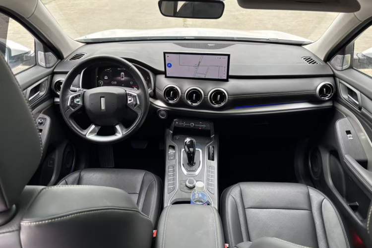 Used Wey VV6 2020 2.0T Two-Wheel Drive Smart Enjoyment+ Center Console