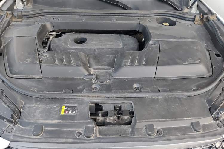 Used Wey VV6 2020 2.0T Two-Wheel Drive Smart Enjoyment+ Engine Bay