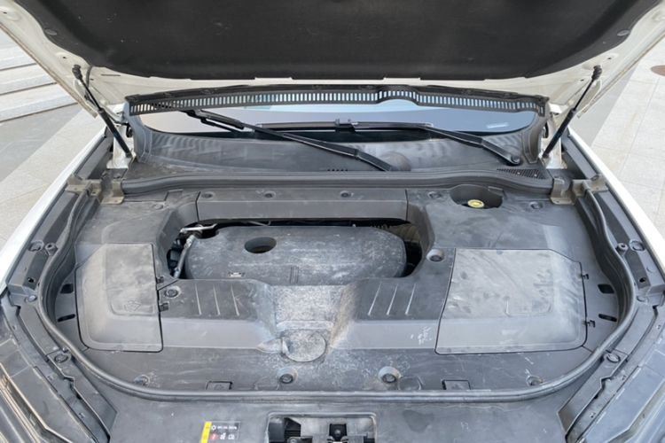 Used Wey VV6 2020 2.0T Two-Wheel Drive Smart Enjoyment+ Engine Bay