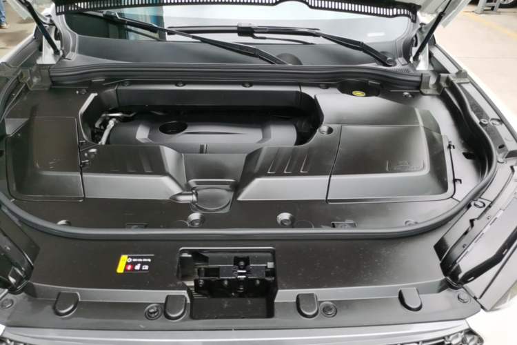 Used Wey VV6 2020 2.0T Two-Wheel Drive Smart Protection+ Engine Bay