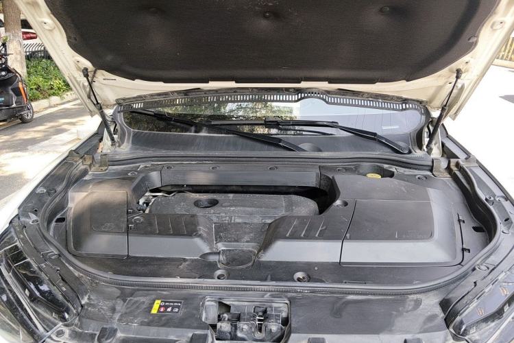 Used Wey VV6 2020 2.0T Two-Wheel Drive Smart Enjoyment+ Engine Bay