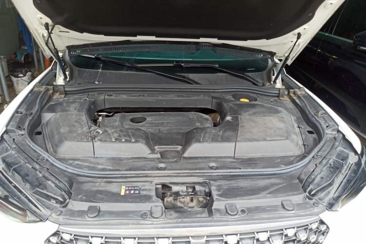 Used Wey VV6 2020 2.0T Two-Wheel Drive Smart Protection+ Engine Bay