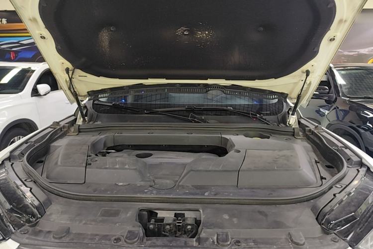 Used Wey VV6 2020 2.0T Two-Wheel Drive Smart Enjoyment+ Engine Bay