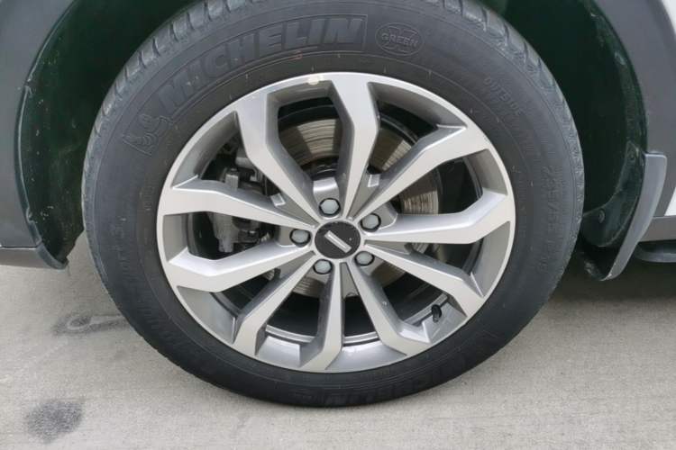 Used Wey VV6 2020 2.0T Two-Wheel Drive Smart Protection+ Exterior 4