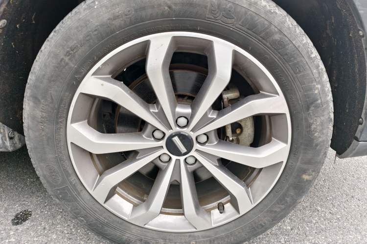 Used Wey VV6 2020 2.0T Two-Wheel Drive Smart Protection+ Exterior 6