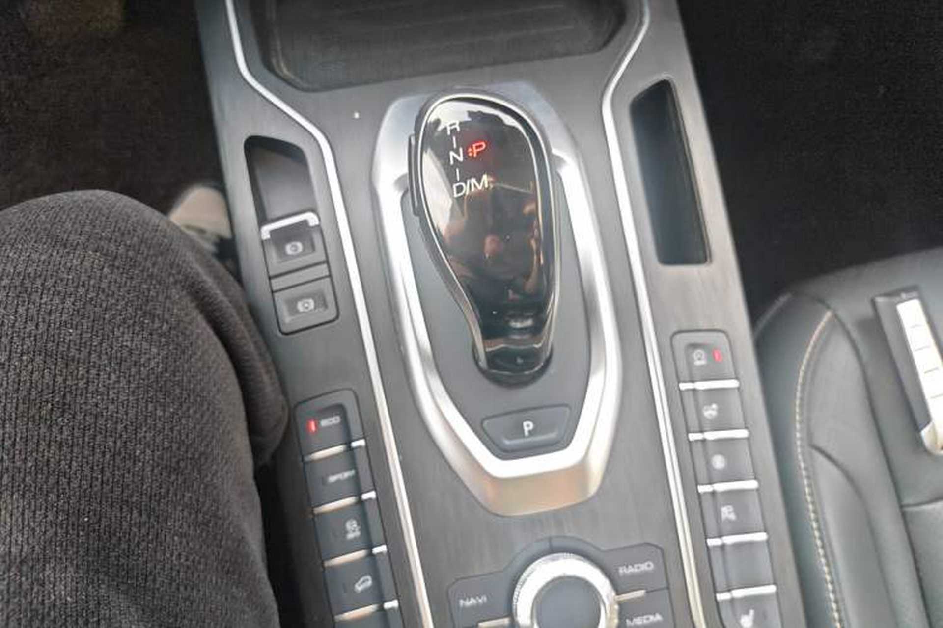 Used Wey VV6 2020 2.0T Two-Wheel Drive Smart Protection+ Gear Lever