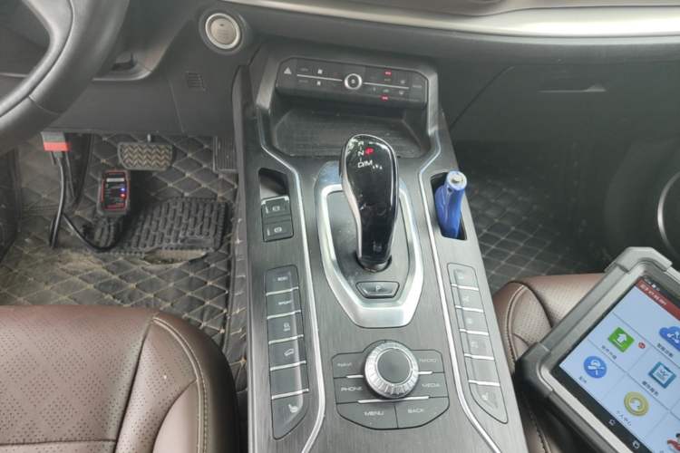 Used Wey VV6 2020 2.0T Two-Wheel Drive Zhiyue+ Gear Lever