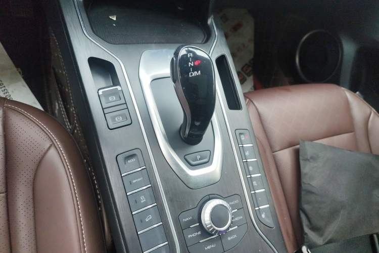 Used Wey VV6 2020 2.0T Two-Wheel Drive Smart Protection+ Gear Lever