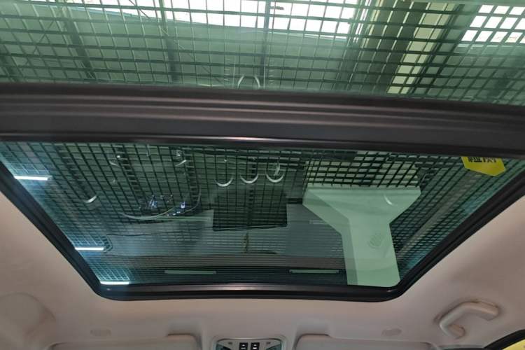 Used Wey VV6 2020 2.0T Two-Wheel Drive Smart Enjoyment+ Headliner