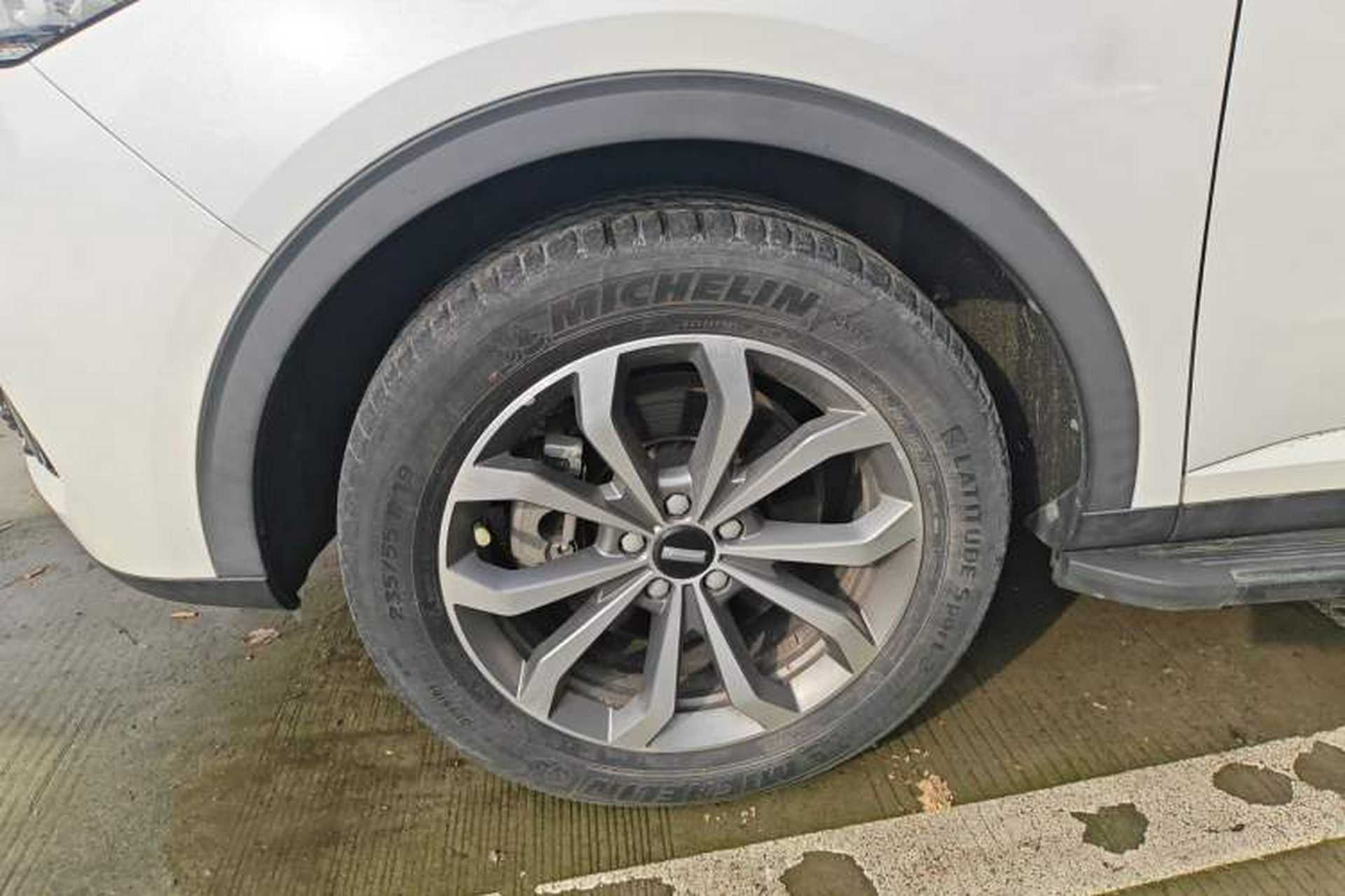 Used Wey VV6 2020 2.0T Two-Wheel Drive Smart Protection+ Left Front Wheel Hub