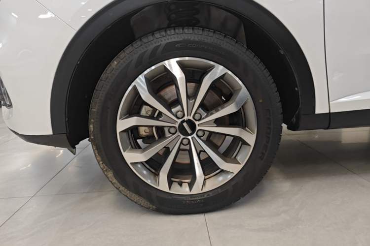 Used Wey VV6 2020 2.0T Two-Wheel Drive Smart Enjoyment+ Left Front Wheel Hub