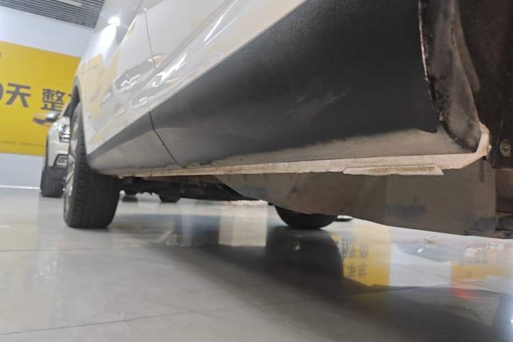 Used Wey VV6 2020 2.0T Two-Wheel Drive Smart Enjoyment+ Left Side Sill