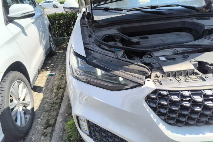Used Wey VV6 2020 2.0T Two-Wheel Drive Smart Enjoyment+ Right Front Headlight