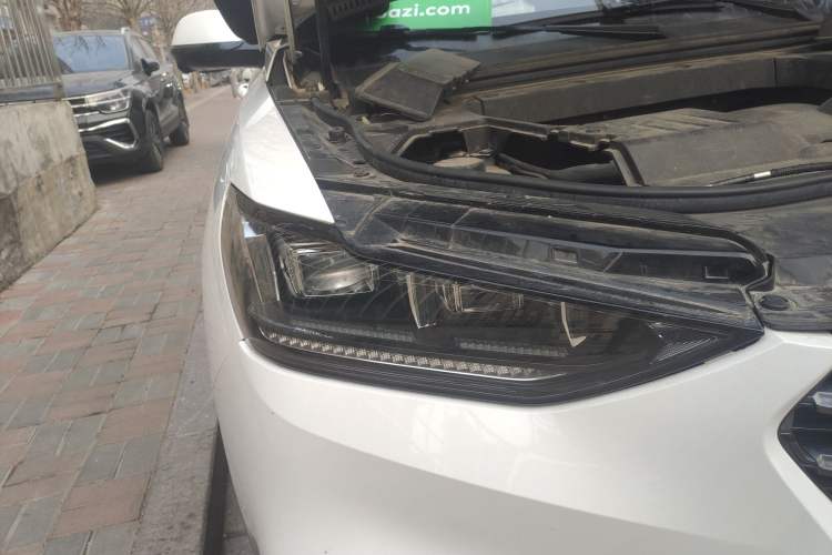 Used Wey VV6 2020 2.0T Two-Wheel Drive Smart Protection+ Right Front Headlight