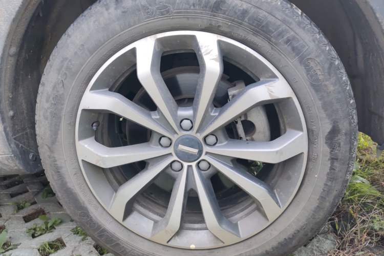 Used Wey VV6 2020 2.0T Two-Wheel Drive Smart Enjoyment+ Right Front Wheel Hub